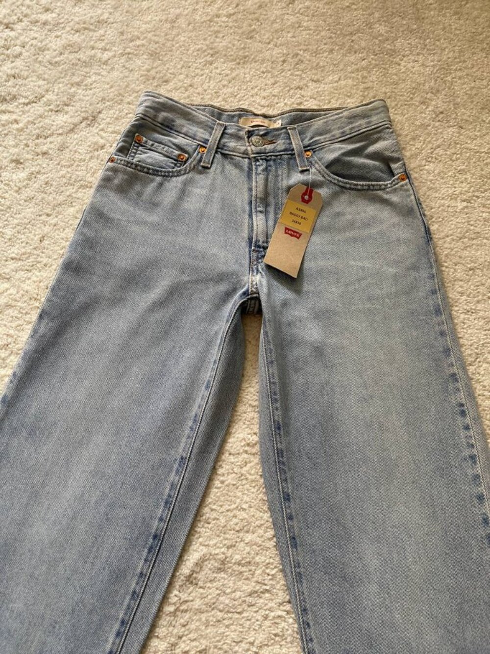 NWT Levi's Baggy Dad Mid Rise Wide Leg Women's Jeans Size 24/30 - Picture 2 of 12